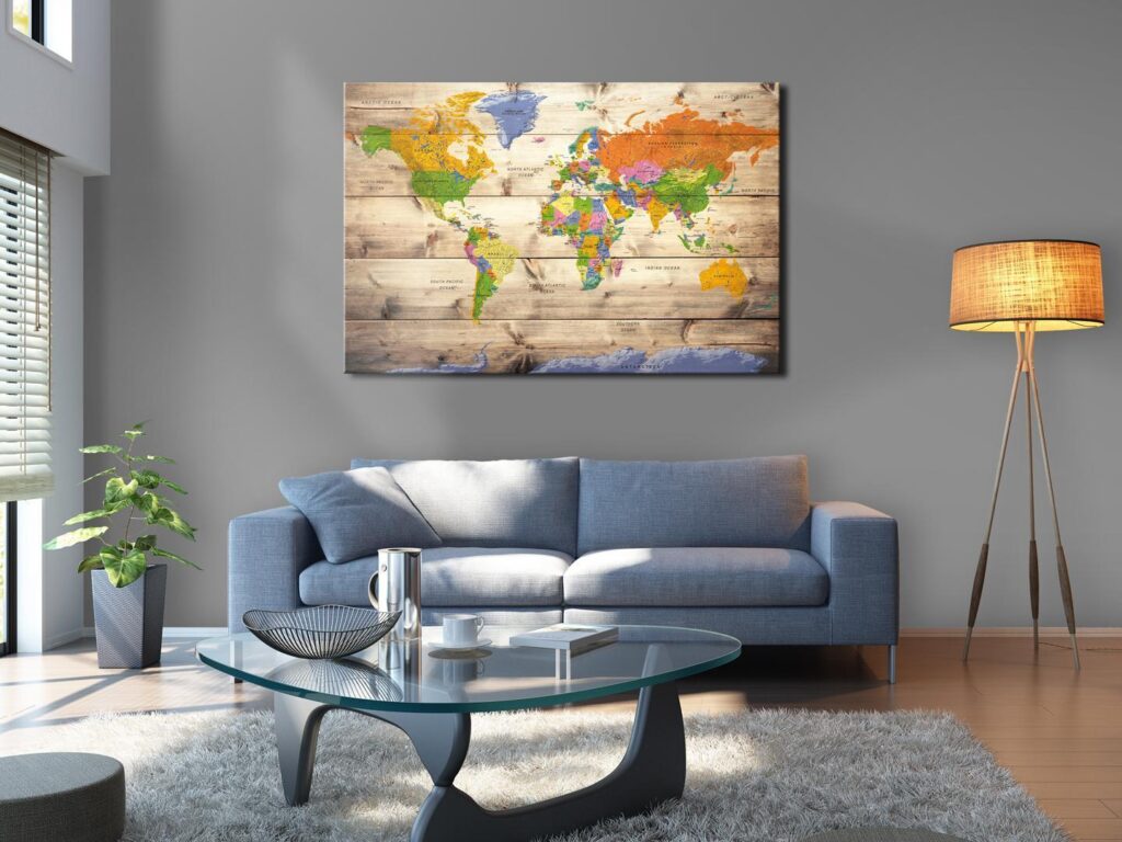 Afbeelding op kurk - Map on wood: Colourful Travels