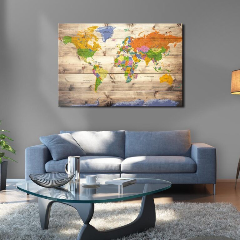 Afbeelding op kurk - Map on wood: Colourful Travels