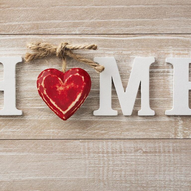 Fotobehang - Home Heart (Red)