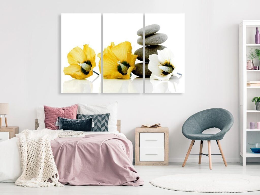 Schilderij - Calm Mallow (3 Parts) Yellow