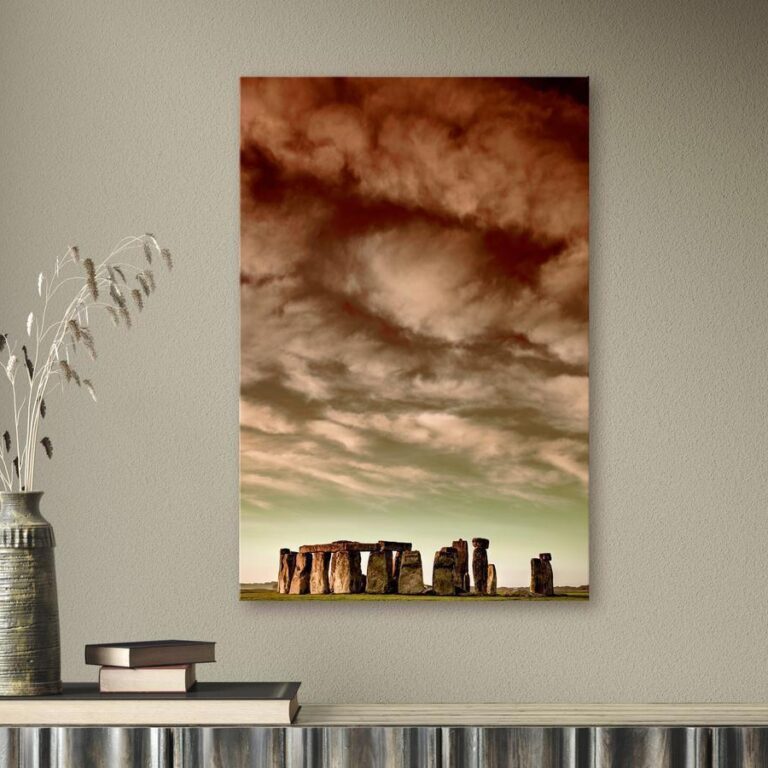 Schilderij - Clouds Over Stonehenge (1 Part) Vertical