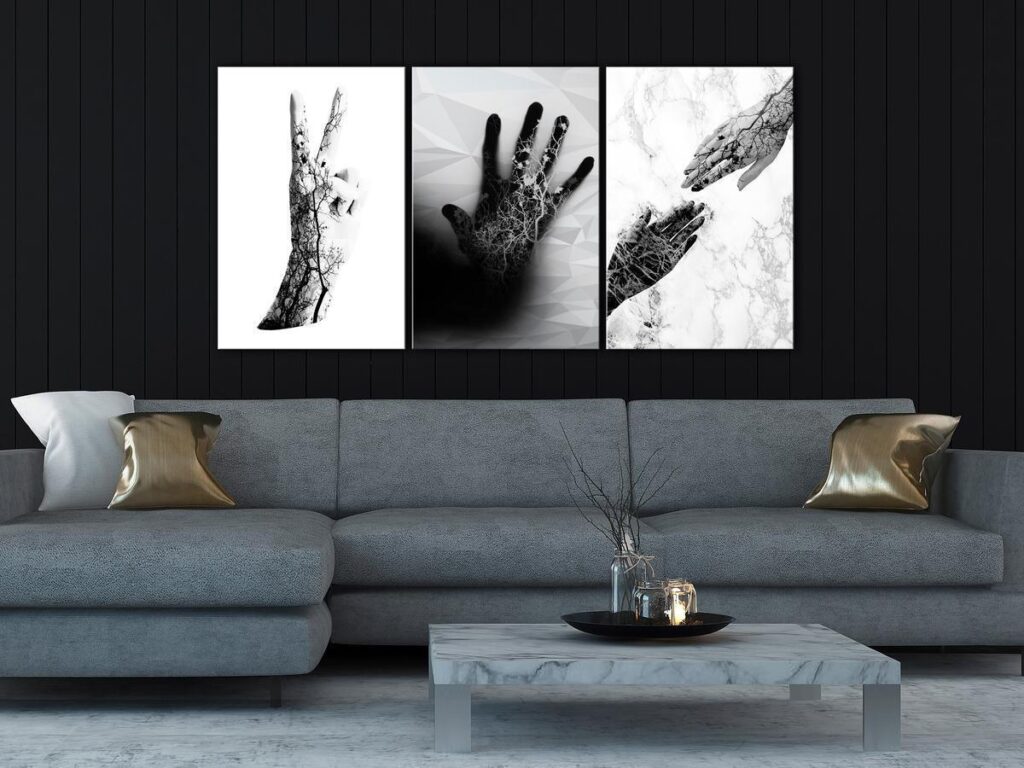 Schilderij - Female Hands (3 Parts) - Afbeelding 2