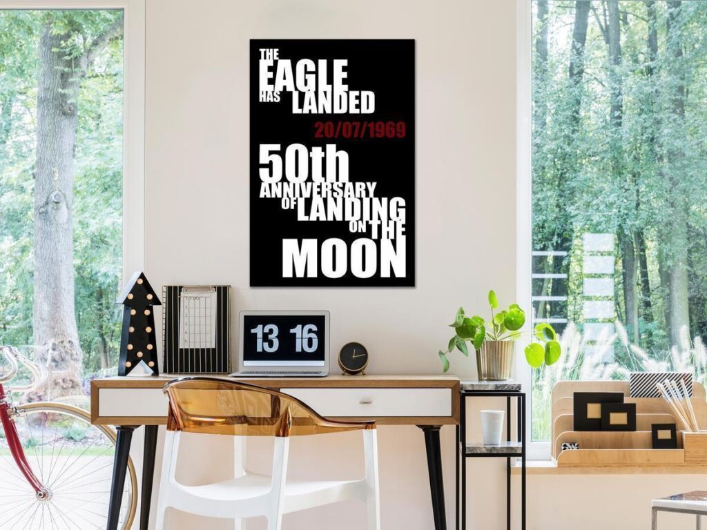 Schilderij - Moon Landing (1 Part) Vertical - Afbeelding 2