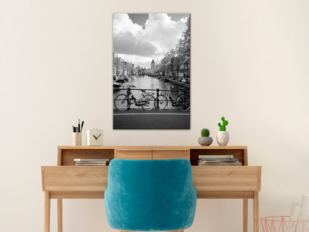 Schilderij - Bikes On Bridge (1 Part) Vertical - Afbeelding 2