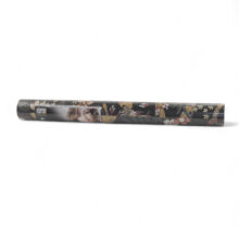 Vlies behang 18548 Flora Cristiana Masi. Productnummer : 18548. Merk: Cristiana Masi. Materiaal: Vlies behang. Lengte per rol: 10 meter. Breed : 53 cm. Verbruik: 5,3m2 per rol. Patroon: 53cm. Kleur: zie foto. Het voordeel van vliesbehang is dat je alleen de muur met behanglijm hoeft in te smeren en direct vanaf de rol kunt behangen. Geen behangtafel meer nodig dus. Vlies behang is sterk, eenvoudig aan te brengen, gemakkelijk te verwijderen, goed afwasbaar en geschikt voor muren met lichte scheurvorming.
