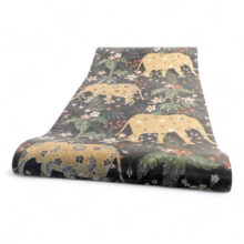 Vlies behang 18548 Flora Cristiana Masi. Productnummer : 18548. Merk: Cristiana Masi. Materiaal: Vlies behang. Lengte per rol: 10 meter. Breed : 53 cm. Verbruik: 5,3m2 per rol. Patroon: 53cm. Kleur: zie foto. Het voordeel van vliesbehang is dat je alleen de muur met behanglijm hoeft in te smeren en direct vanaf de rol kunt behangen. Geen behangtafel meer nodig dus. Vlies behang is sterk, eenvoudig aan te brengen, gemakkelijk te verwijderen, goed afwasbaar en geschikt voor muren met lichte scheurvorming.